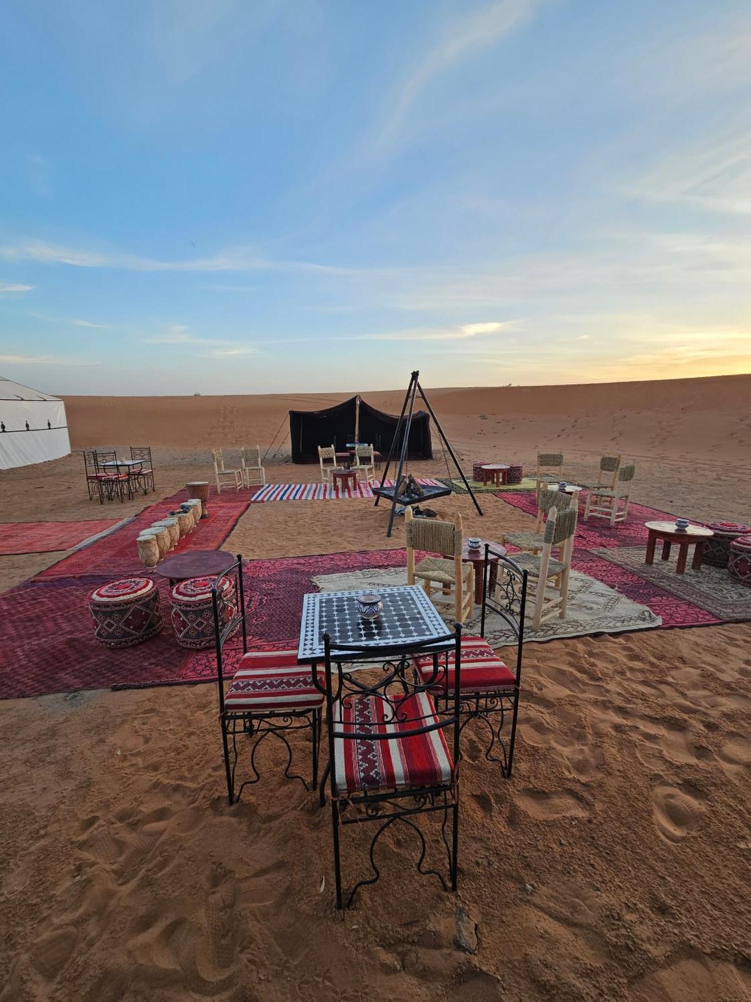 Najma Luxury Camp Hotel เมอร์ซูกา ภายนอก รูปภาพ
