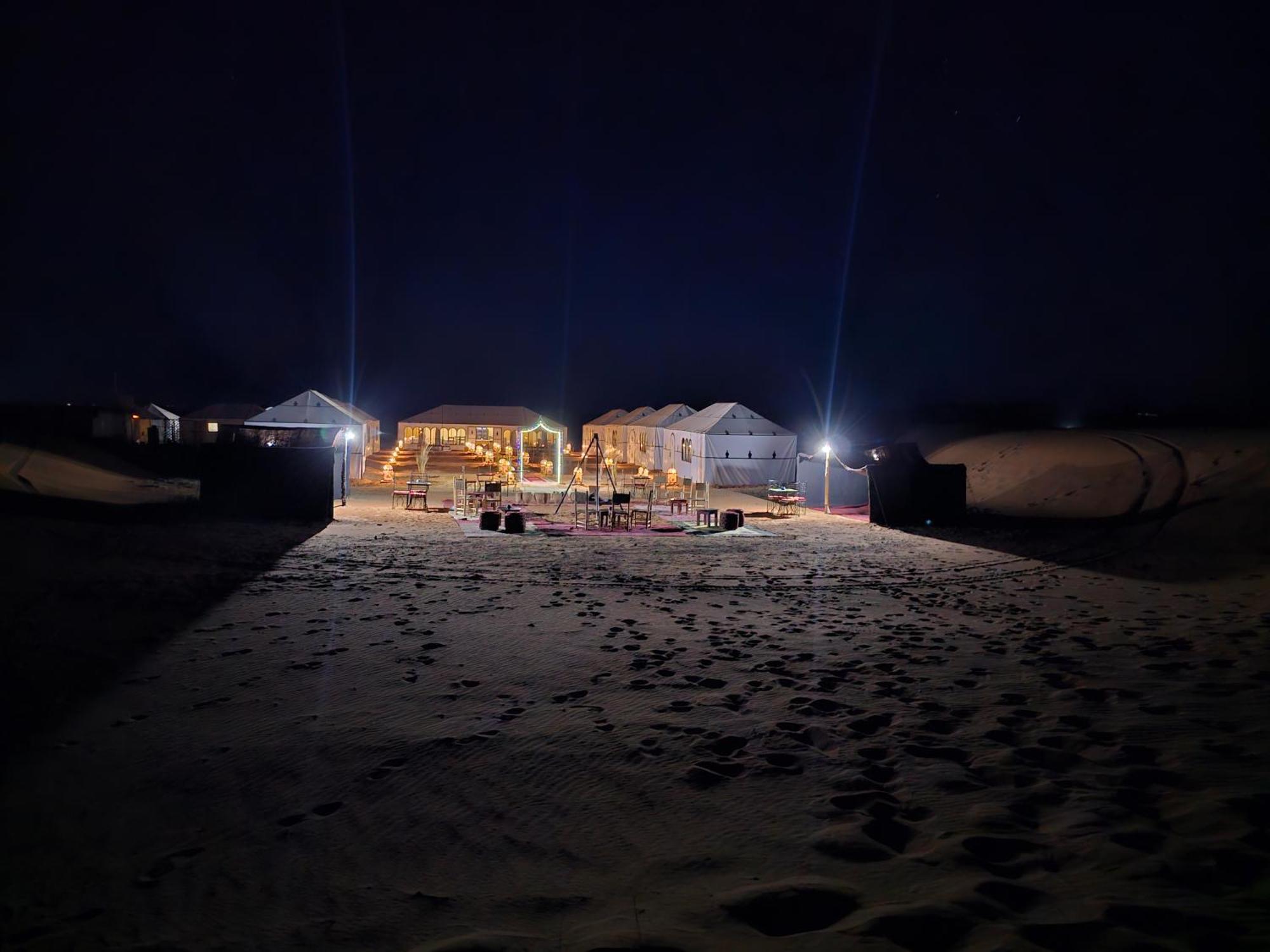 Najma Luxury Camp Hotel เมอร์ซูกา ภายนอก รูปภาพ