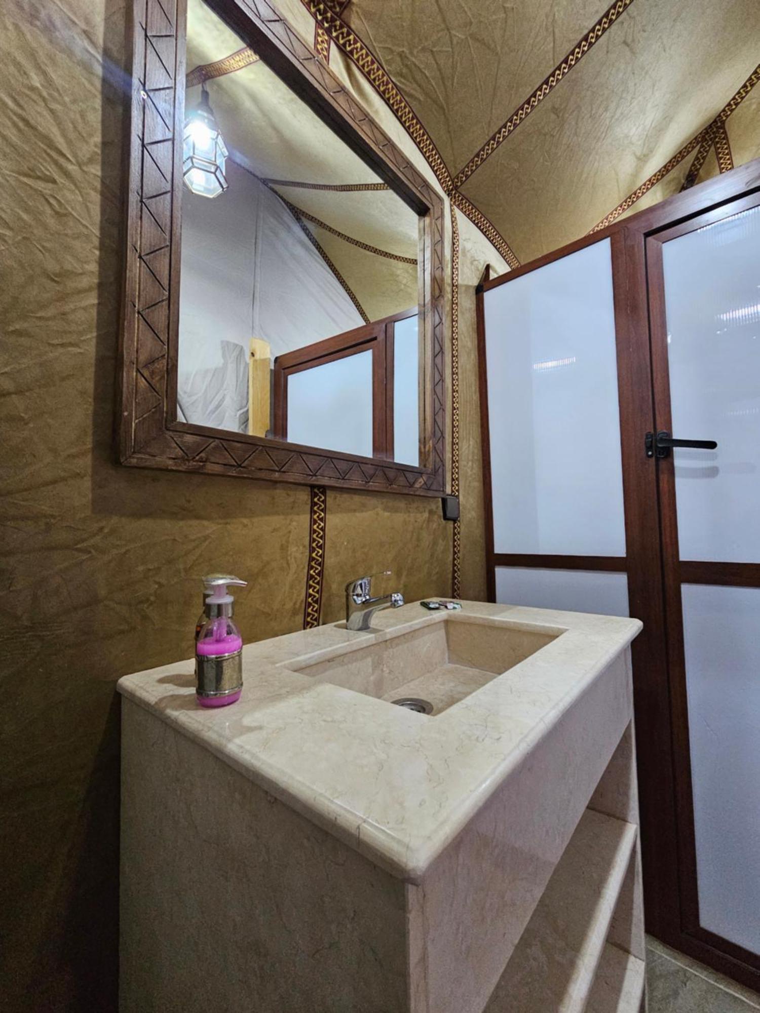 Najma Luxury Camp Hotel เมอร์ซูกา ภายนอก รูปภาพ