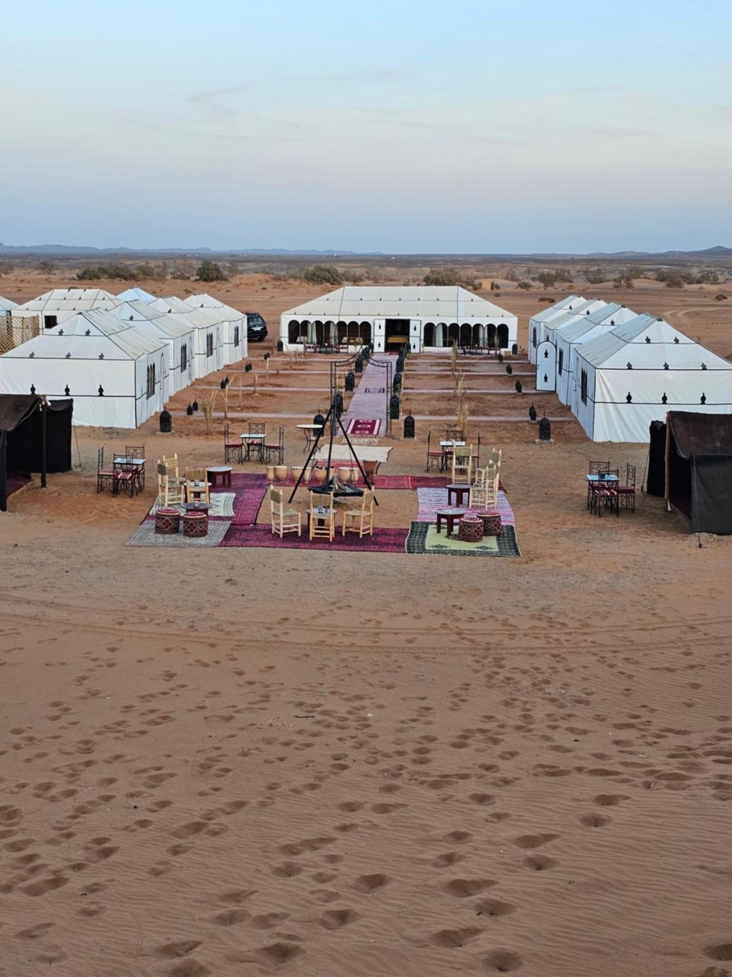 Najma Luxury Camp Hotel เมอร์ซูกา ภายนอก รูปภาพ
