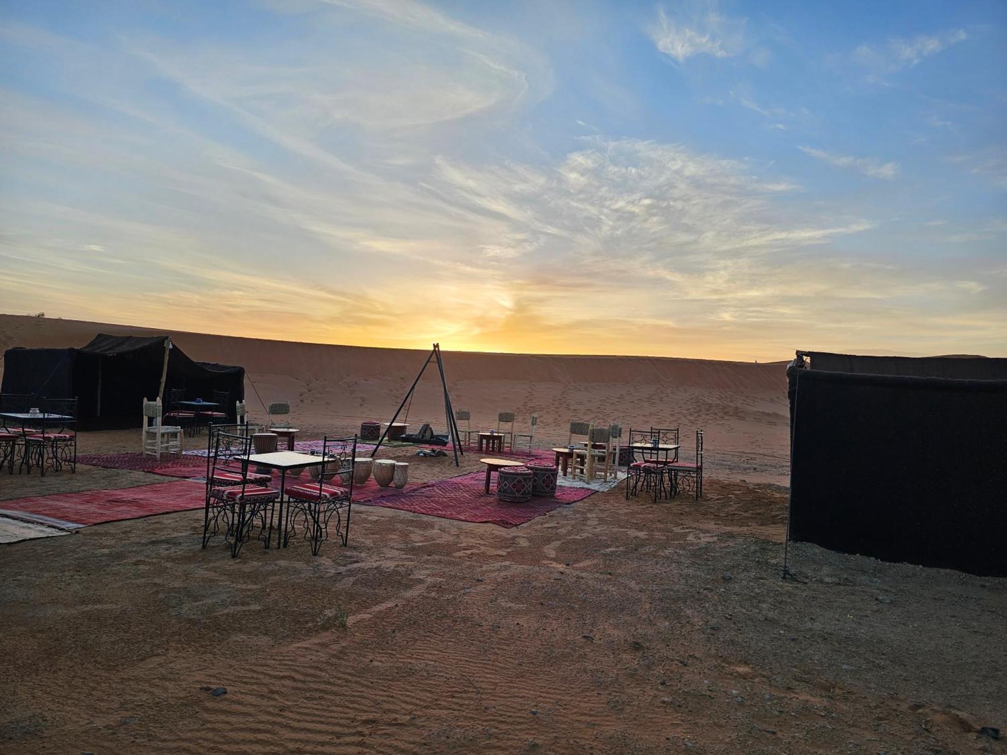 Najma Luxury Camp Hotel เมอร์ซูกา ภายนอก รูปภาพ