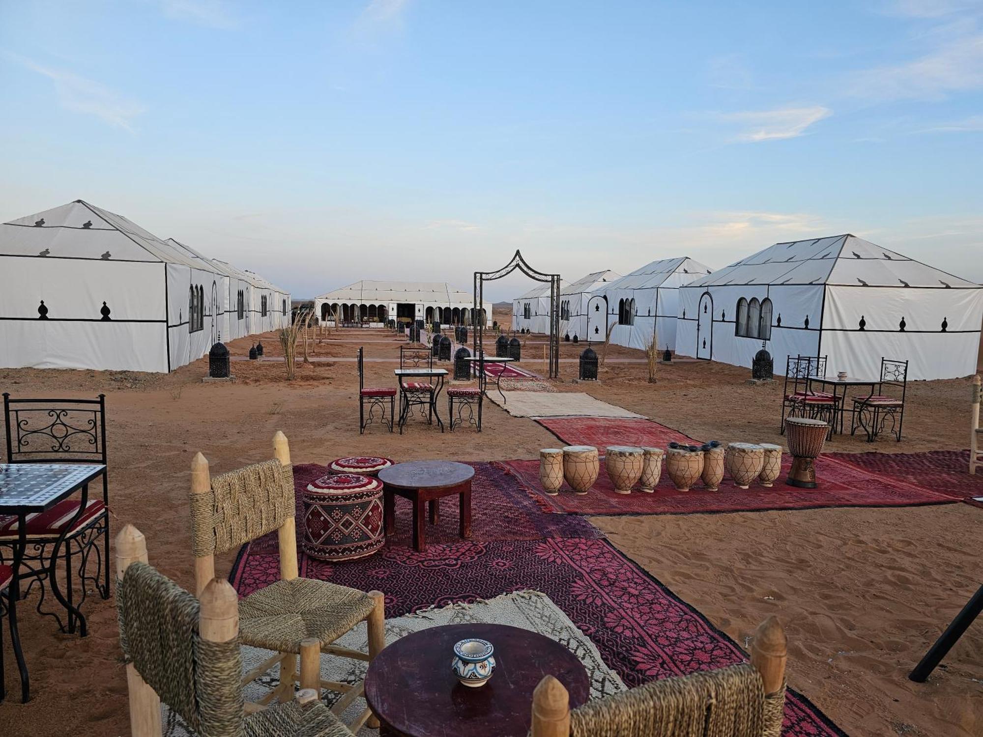 Najma Luxury Camp Hotel เมอร์ซูกา ภายนอก รูปภาพ